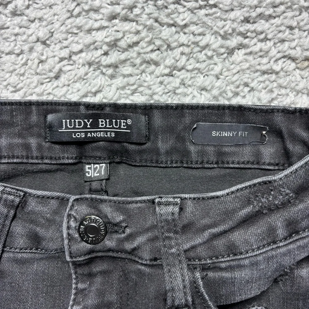Judy Blue Jeans Womens 27 Skinny Fit Black Denim Distressed High Rise Raw Hem